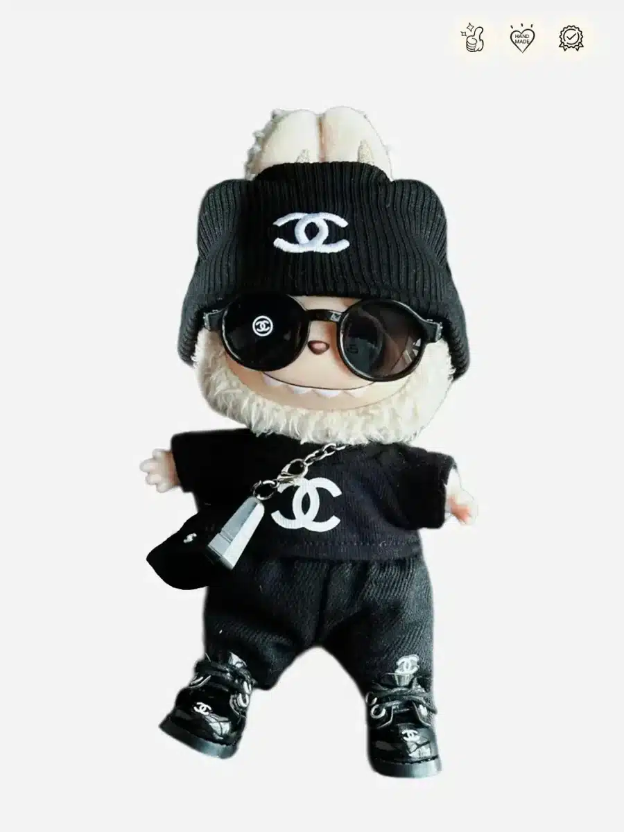 LABUBU Clothes Chanel Black T shirt Outfits (2)