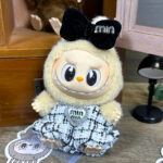 MIUMIU Inspired Black & White Outfit for Labubu – 2 Piece Set for 17cm Dolls (Hair Accessory + Romper) (2)